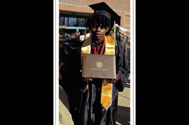 Travonte J. Sellers Receives Degree