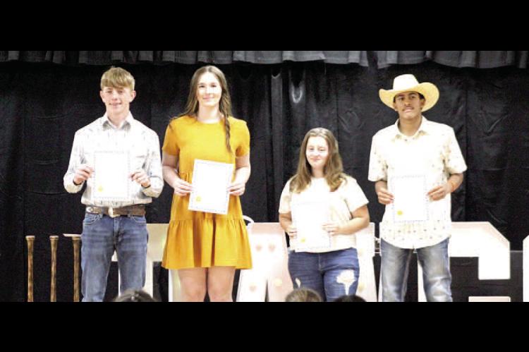 MASONIC FRATERNITY OF OKLAHOMA SENIOR 2024-2025 LOCAL ESSAY CONTEST WINNERS Pictured above are: Caleb Rockey, Anderson Winningham, Olivia Anderson, Jace Dickey - Not Pictured Andrew Burke)