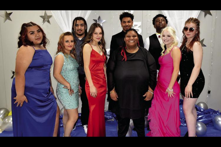 Graham-Dustin Students Attend Prom