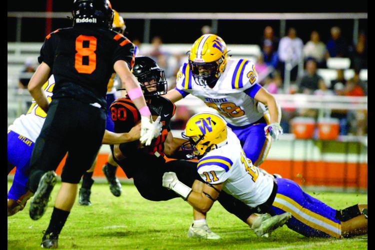 Weleetka Dominates Davenport in Spectacular 62-0 Victory