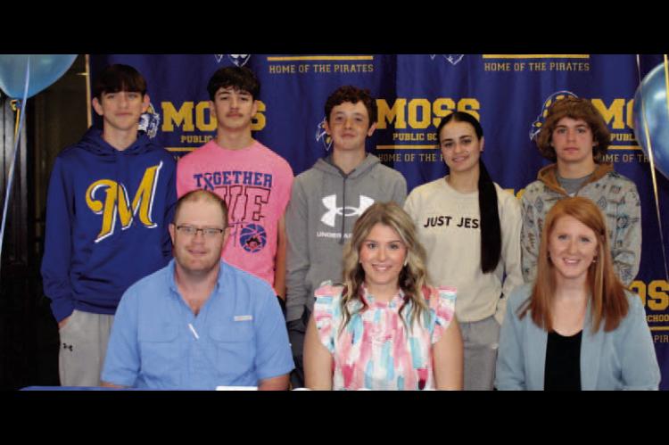 Moss FFA Member, Caitlynn Rosenow signs with EOSC’s Soils Judging Team