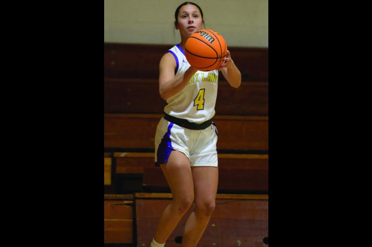 Outlaws Drop Chieftains