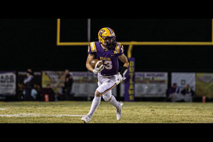 Undefeated Outlaws Storm Past Waukomis to Advance to Semifinals 