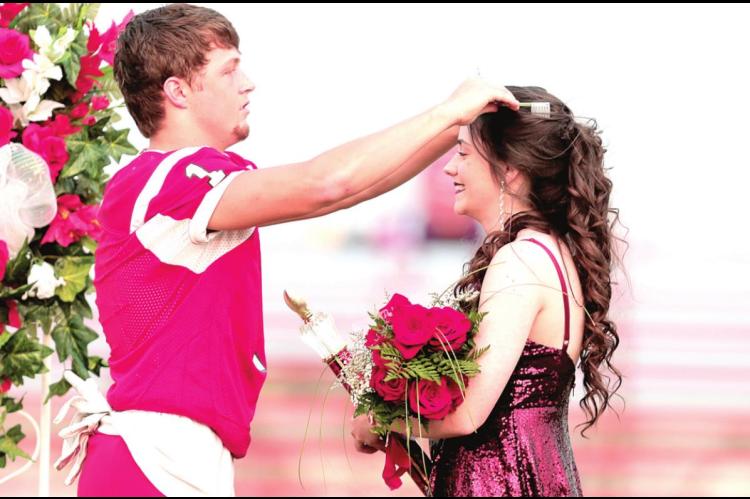 Allison Bray & Alex Freeman named Wetumka Homecoming Queen, King