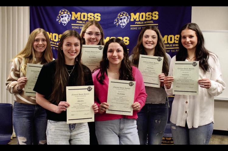 Students Inducted into Moss Chapter National Honor Society