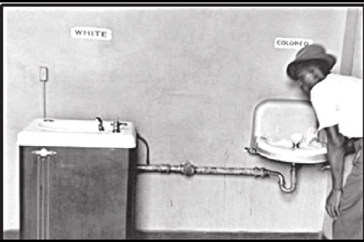 Photographs that tell a story- Elliot Erwitt’s ‘Segregated Water Fountains’