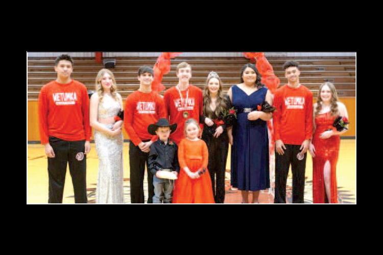 Wetumka Chieftains, Lady Chieftains Win on Homecoming