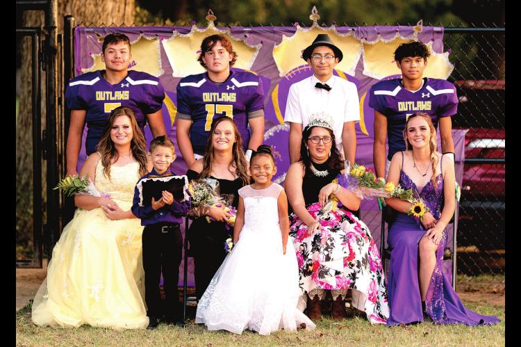 Alinna Moreno crown 2021 Weleetka Homecoming Queen