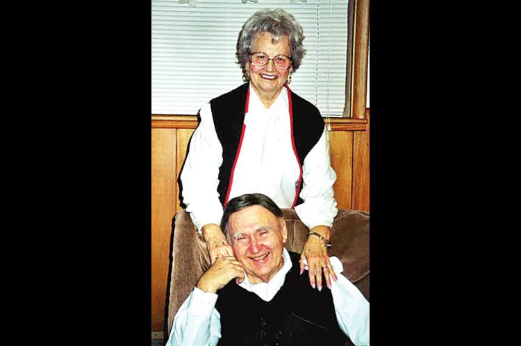 Moores Celebrate 70th Wedding Anniversary