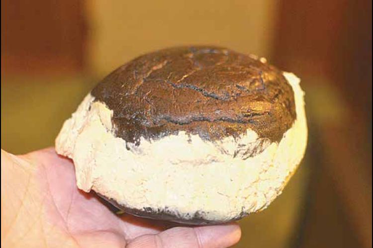 The Amish Cook: Homemade Chocolate Whoopie Pies