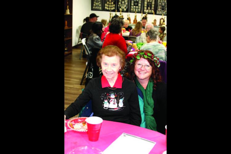 Large crowd enjoys Atwood Christmas