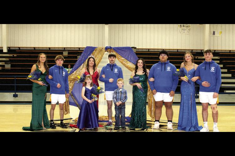 2025 MOSS HOMECOMING COURT. Front row: Regan Pitts (Kindergarten) and Waylon Gavin (Kindergarten). Back row: Paycee Van Haren (Sophomore), Tate Keesee (Sophomore), Gracelyn Wulf (Senior), Michael Simrell (Senior), Kara May- field (Junior), Tyler Harjochee
