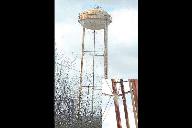 Wetumka tank tower has three leaks