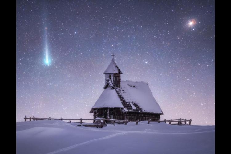 Nebulous Milky Way Portraits in Wonder-Filled Winter Landscapes Captured by Astrophotographer in Slovenia