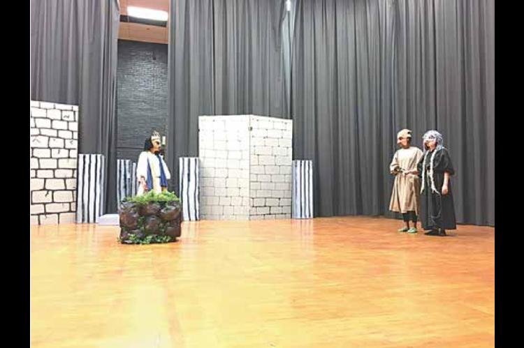 HHS Drama Club performs Oedipus Rex