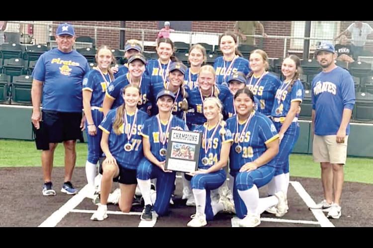 THE MOSS LADY PIRATES FASTPITCH