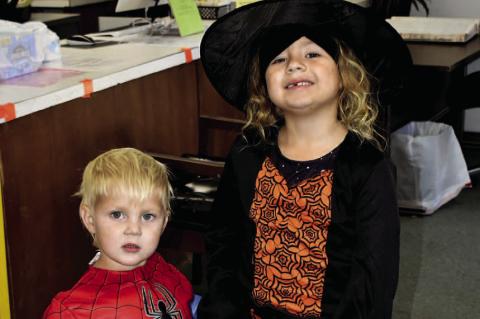 DUSTIN COSTUME CONTEST