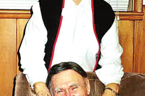 Moores Celebrate 70th Wedding Anniversary