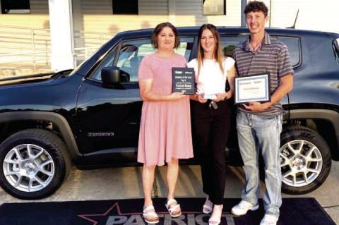 Nariah Bump Named Student of the Year, Wins Car