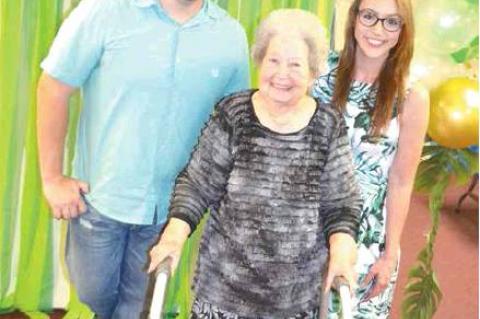 Alyne Smith enjoys friends and family at birthday party