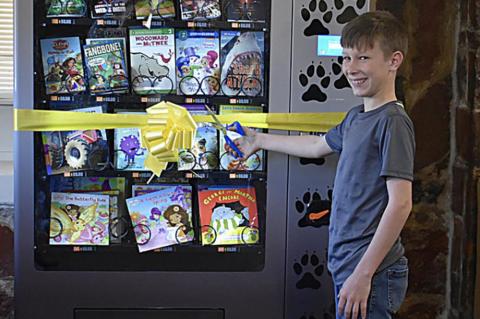 Calvin Elementary Gets a Book Vending Machine