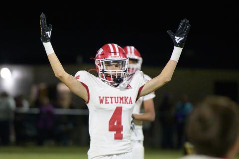 Chaydan Flanagan signals touchdown for the Chieftains!