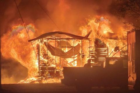 Fires destroy Wetumka home and Dustin store